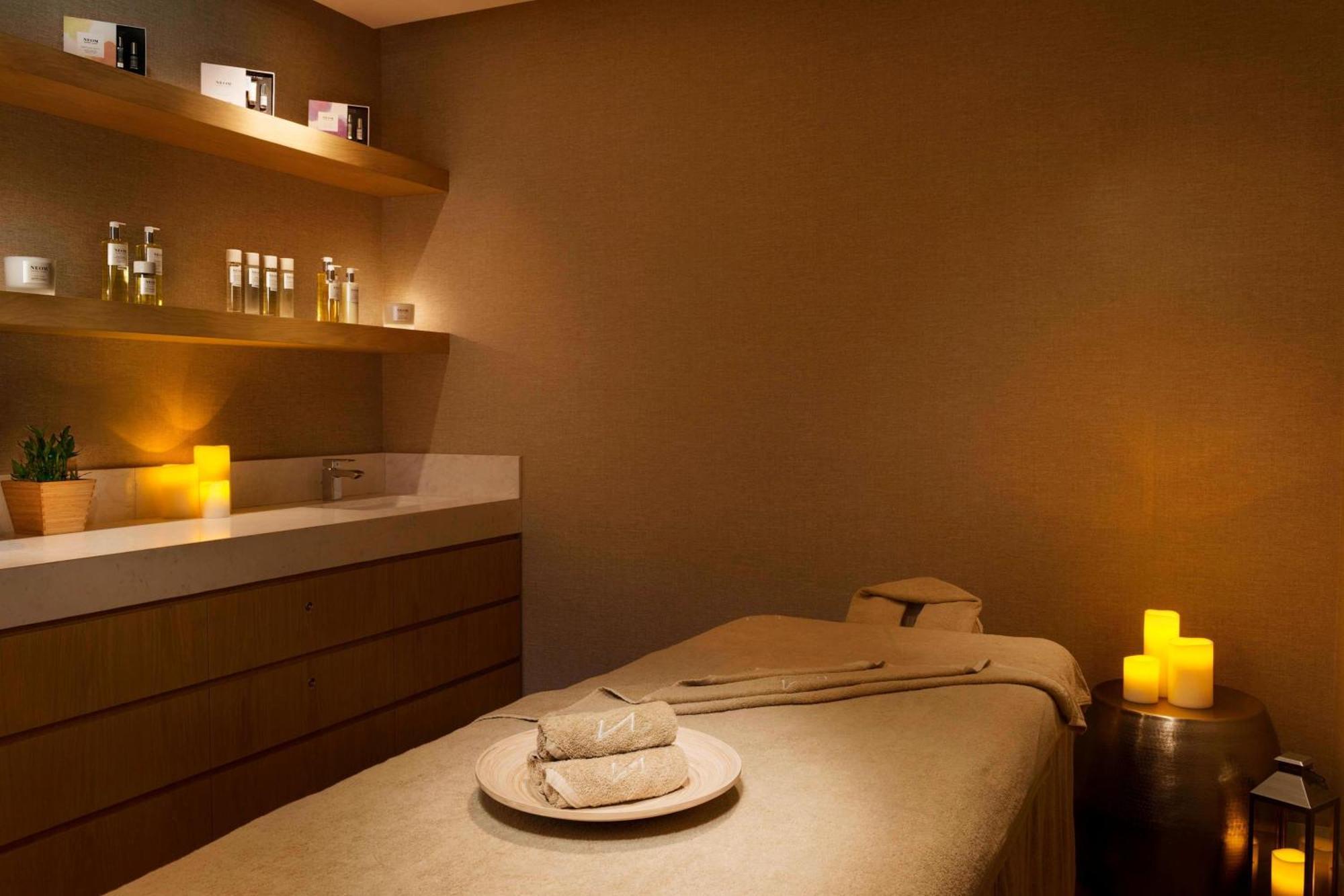 迪拜城市漫步傲途格精选酒店 外观 照片 A treatment room at The Spa at The Landmark