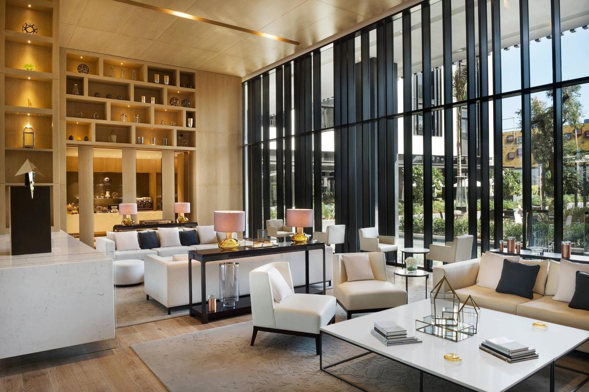迪拜城市漫步傲途格精选酒店 外观 照片 The lobby of the hotel