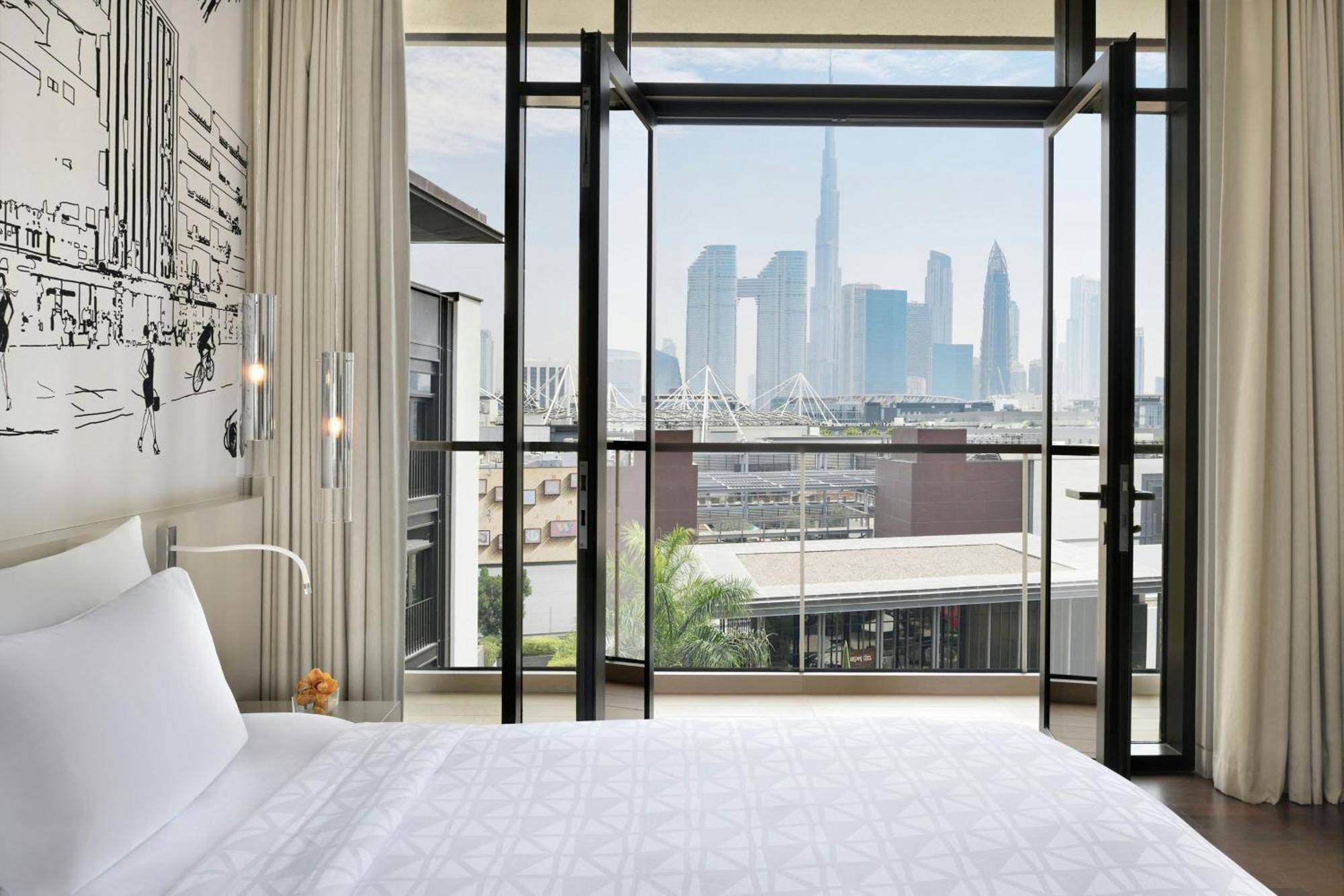 迪拜城市漫步傲途格精选酒店 外观 照片 A guest room at the West Hollywood hotel