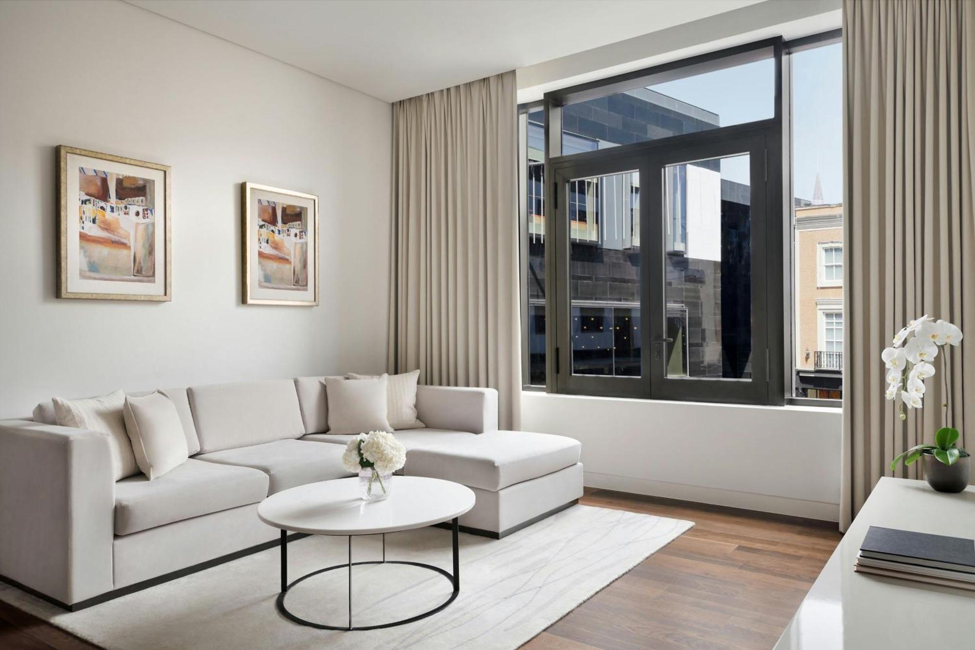 迪拜城市漫步傲途格精选酒店 外观 照片 The living room of a typical apartment