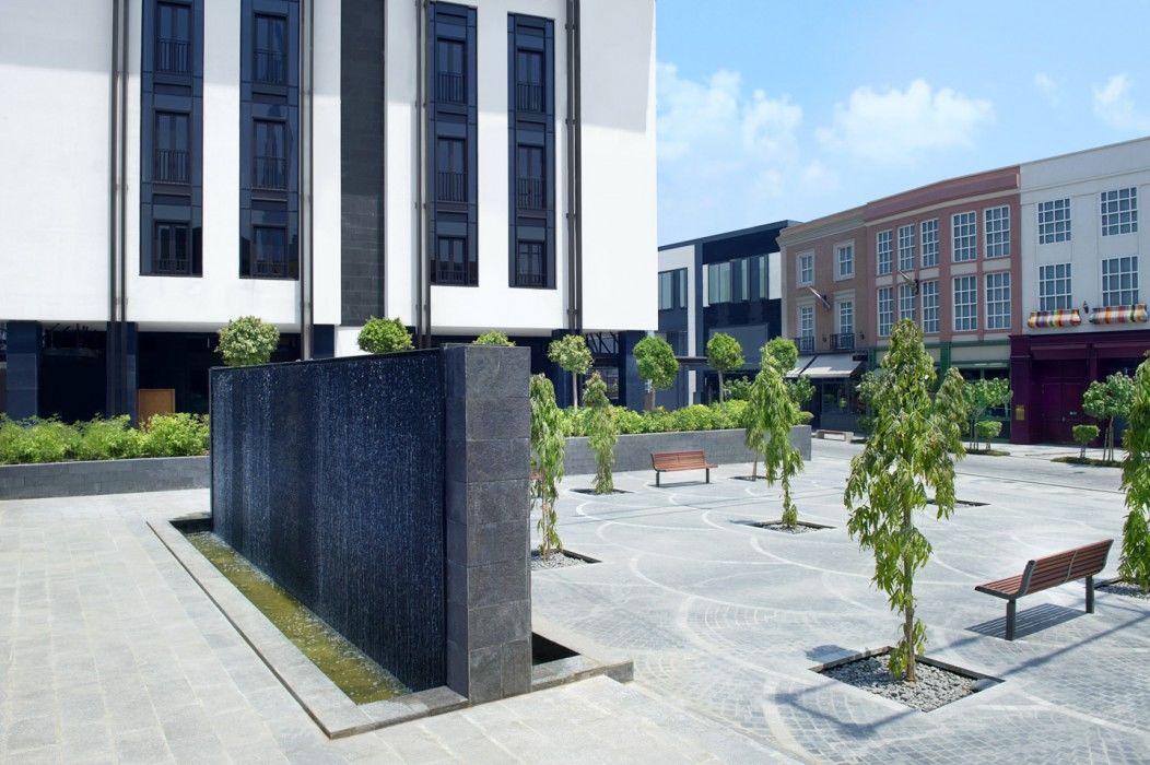 迪拜城市漫步傲途格精选酒店 外观 照片 The memorial wall