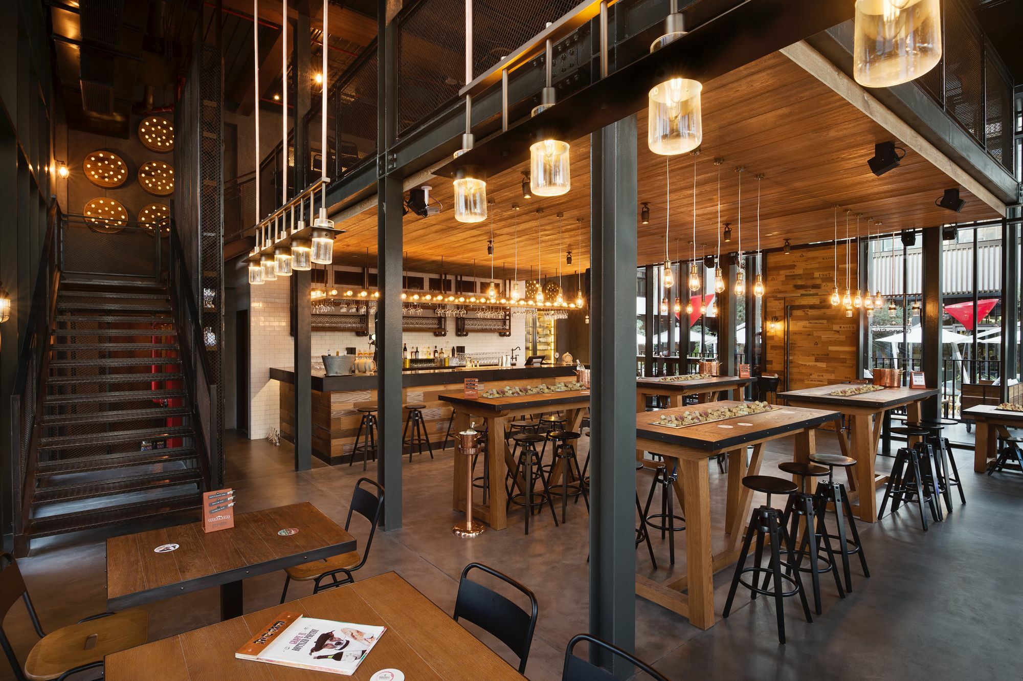 迪拜城市漫步傲途格精选酒店 外观 照片 The interior of the R&D Building