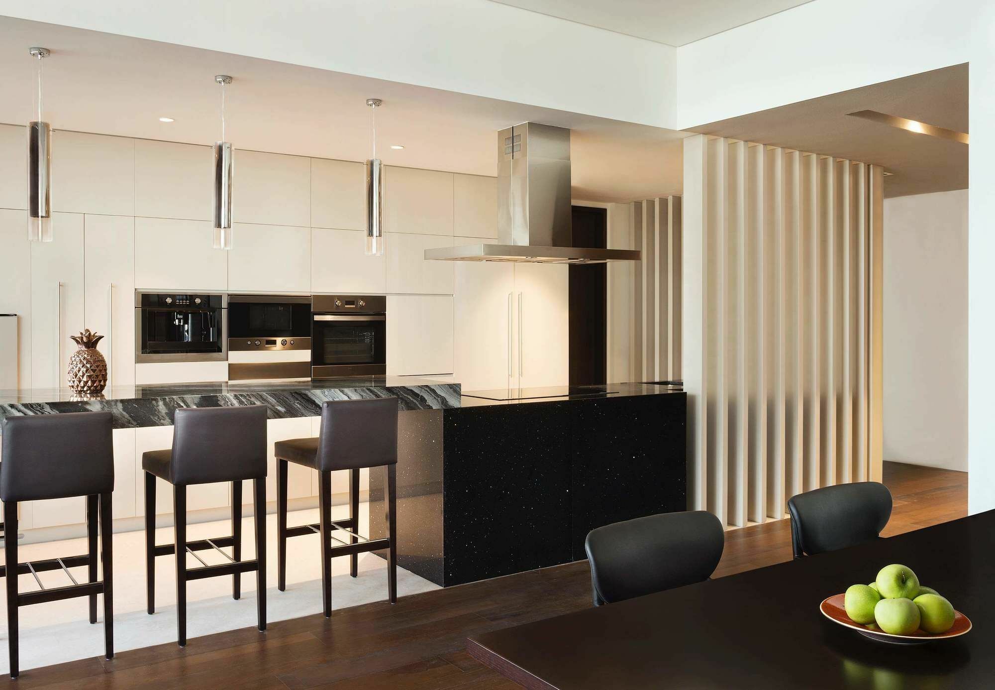 迪拜城市漫步傲途格精选酒店 外观 照片 A modern kitchen